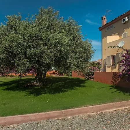 Holiday home Erica Cindy Villa San Pietro